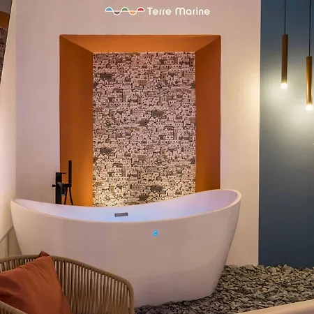 Blue Perlage, Terre Marine 베르나차