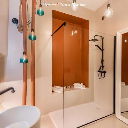 Blue Perlage, Terre Marine